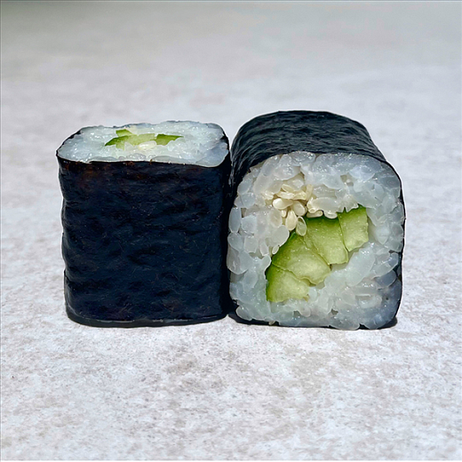tm Ролл с огурцом